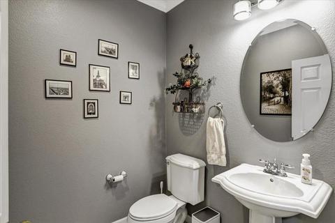 7920 Zilli Dr, Tracy, CA 95304 photo 8