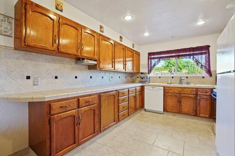 525 Ribier Ave, Modesto, CA 95350 photo 10