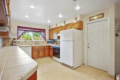 525 Ribier Ave, Modesto, CA 95350 photo 12