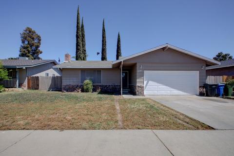 2720 Murray St, Turlock, CA 95382 photo 1