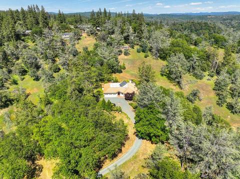 12084 Rainbow, Grass Valley, CA 95949 photo 2