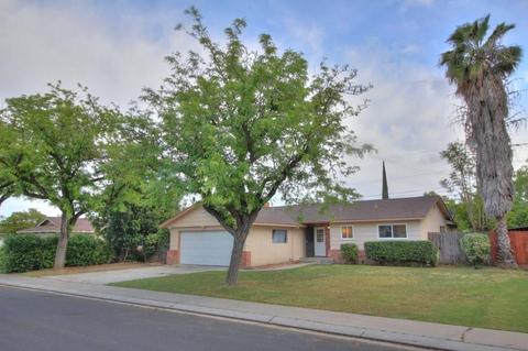 1118 Alameda Dr, Modesto, CA 95351 photo 4