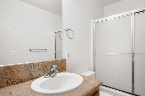 1025 Grandview Cir, Turlock, CA 95382 photo 8