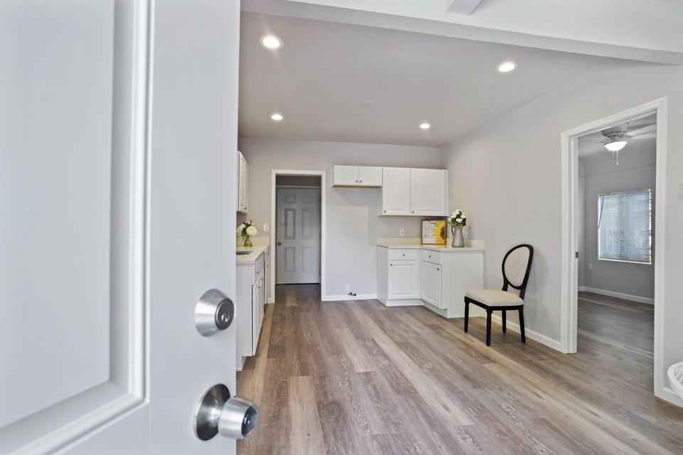  1622 S Sutter St, Stockton, CA 95206 photo 1