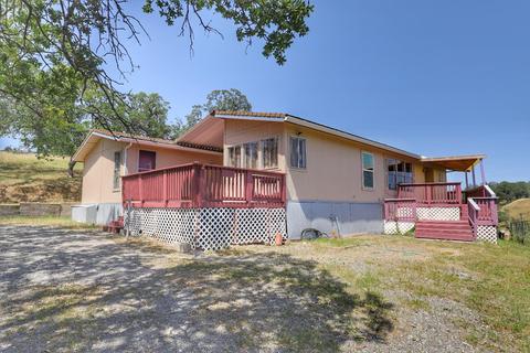 7042 Roundup Dr, Corning, CA 96021 photo 1