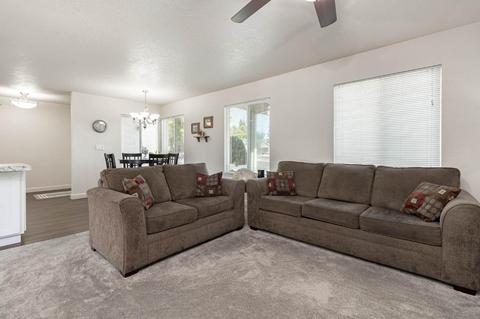 3917 Beyer Park Dr, Modesto, CA 95355 photo 8