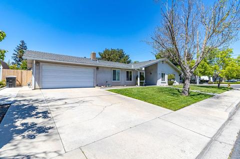 3917 Beyer Park Dr, Modesto, CA 95355 photo 2