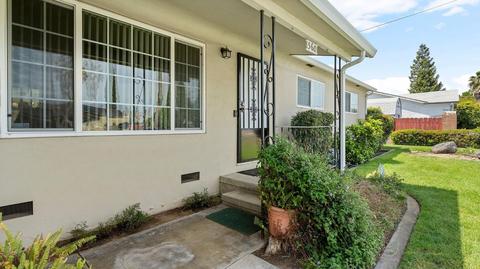 560 Maxwell Ln, Lathrop, CA 95330 photo 4