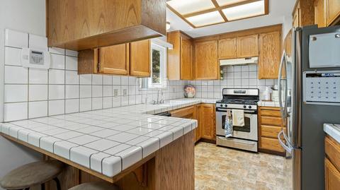 560 Maxwell Ln, Lathrop, CA 95330 photo 13