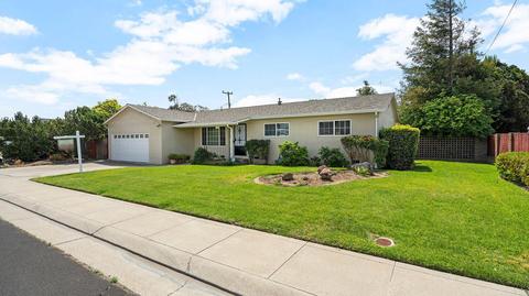 560 Maxwell Ln, Lathrop, CA 95330 photo 2