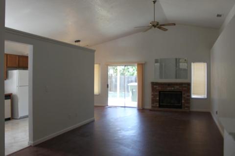 531 Messer Pl, Patterson, CA 95363 photo 3
