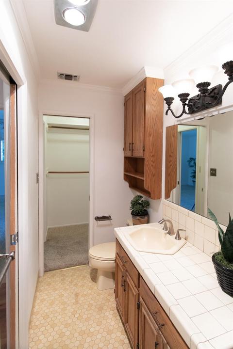 2208 W Walnut, Lodi, CA 95242 photo 41