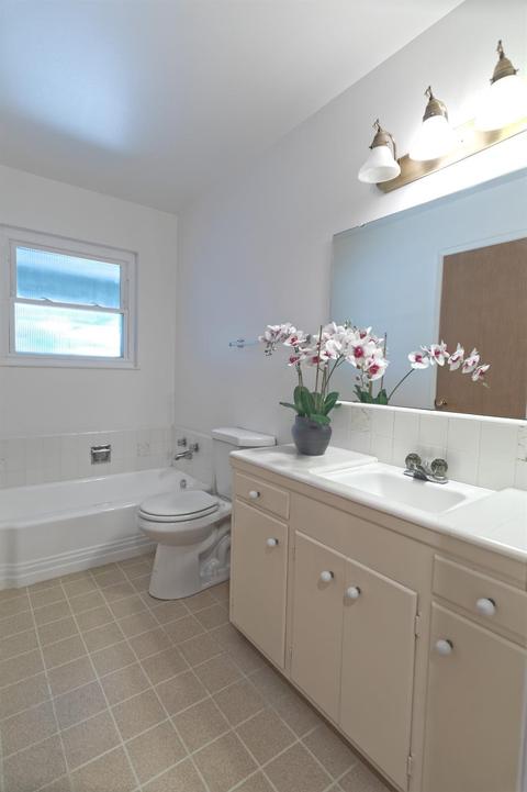 2208 W Walnut, Lodi, CA 95242 photo 22