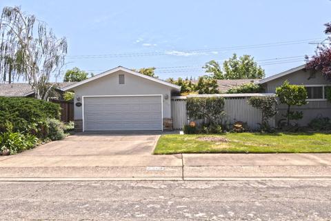 2208 W Walnut, Lodi, CA 95242 photo 1