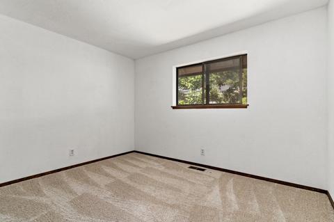 10962 Lower Circle Dr, Grass Valley, CA 95949 photo 17