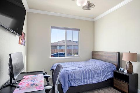 2033 Laffranchi Ln, Manteca, CA 95337 photo 7