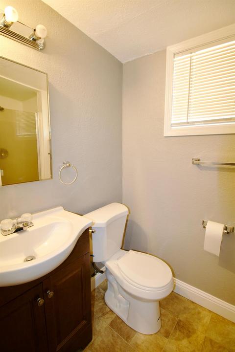 2437 Parkdale Dr, Modesto, CA 95358 photo 20