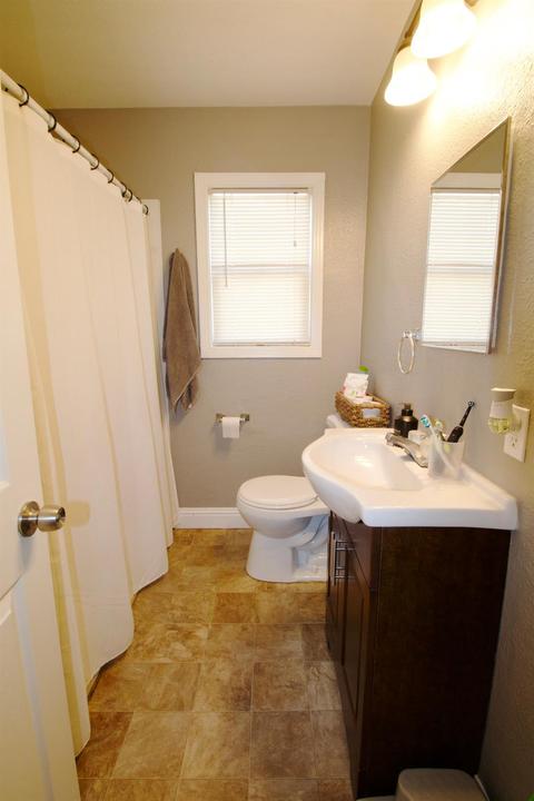 2437 Parkdale Dr, Modesto, CA 95358 photo 17