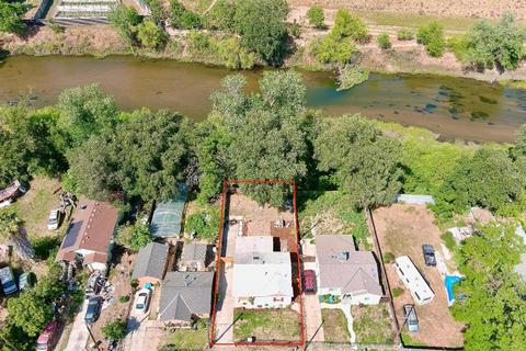 2437 Parkdale Dr, Modesto, CA 95358 photo 4