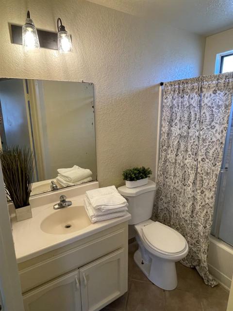 2052 Olive Branch Dr, Modesto, CA 95351 photo 9