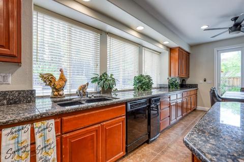 320 Marsh Hawk Dr, Folsom, CA 95630 photo 15
