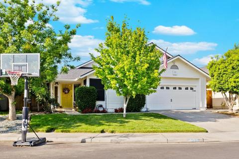 825 Grandview Cir, Turlock, CA 95382 photo 1