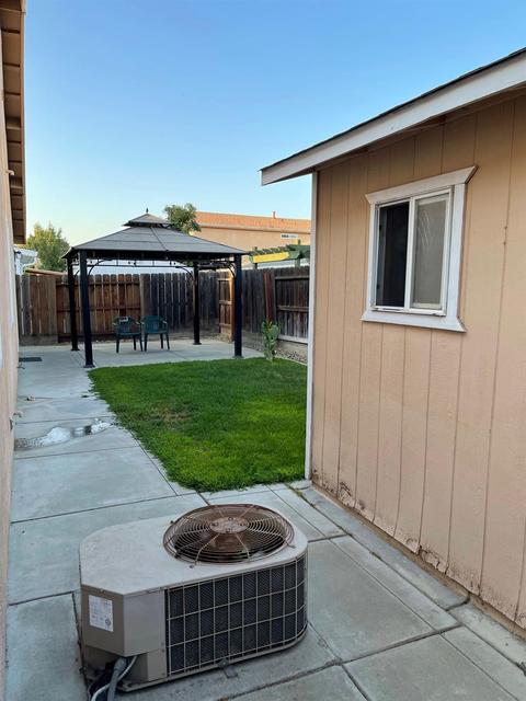 1822 Silverglen, Turlock, CA 95380 photo 11