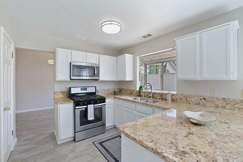 1932 Cobblestone Mnr, Modesto, CA 95355 photo 11