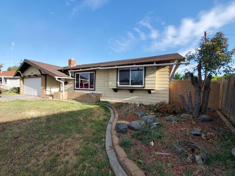 1635 Celeste Ct, Merced, CA 95341 photo 2