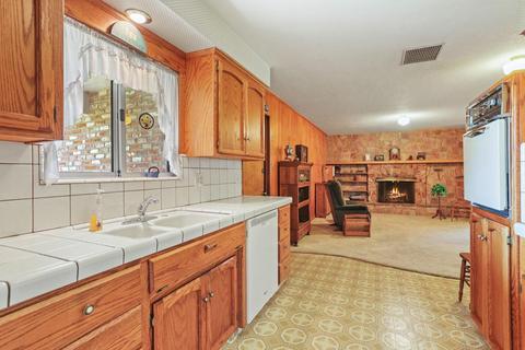 1231 S Avena Ave, Lodi, CA 95240 photo 14