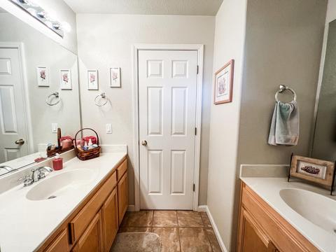 768 Amy Way, Manteca, CA 95337 photo 38