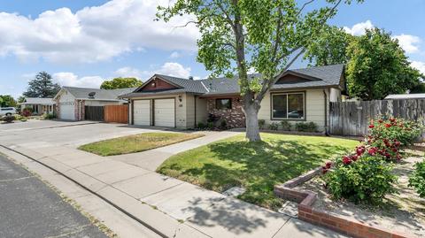 1113 Mammoth Dr, Manteca, CA 95337 photo 2