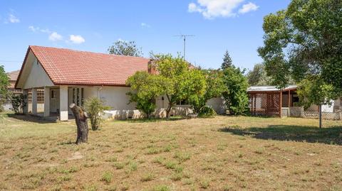820 N Stockton Ave, Ripon, CA 95366 photo 4