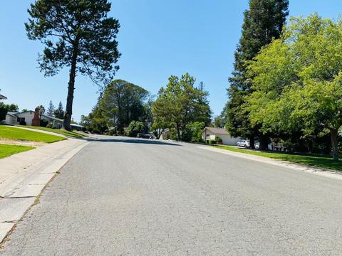 6005 Denver Dr, Carmichael, CA 95608 photo 2