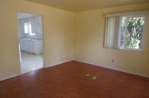 302 Georgiana Dr, Isleton, CA 95641 photo 3