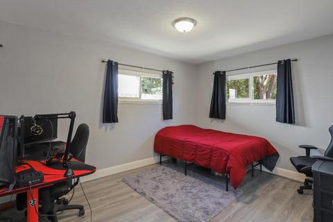 720 N Crescent Ave, Lodi, CA 95240 photo 22