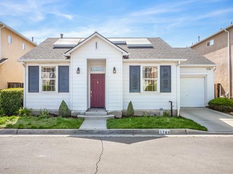 1788 N Avignon Ln, Clovis, CA 93619 photo 1