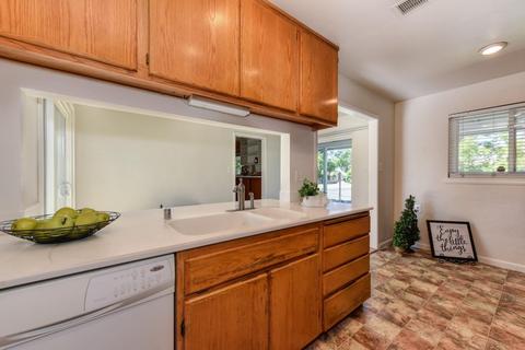 3900 Horton Ln, Carmichael, CA 95608 photo 4