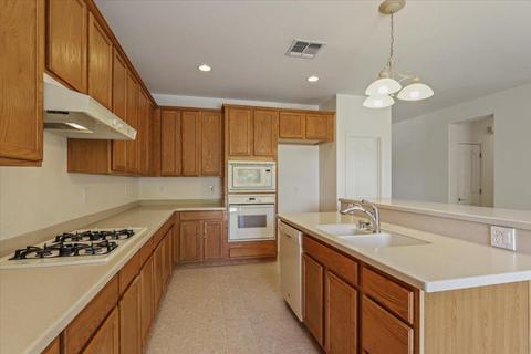 521 Bob Way, Ripon, CA 95366 photo 12