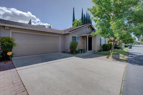1360 Windsor Ct, Turlock, CA 95380 photo 2