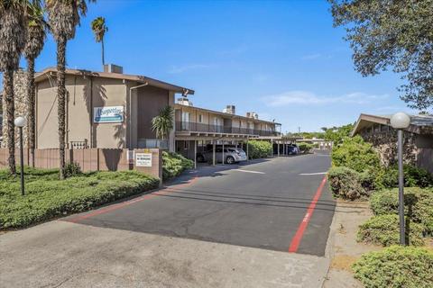 805 Tully Rd #27, Modesto, CA 95350 photo 3
