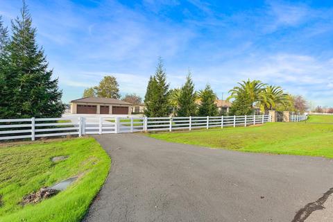 9815 Stablegate Rd, Wilton, CA 95693 photo 6