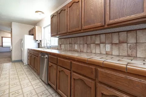 1111 Ullrey Ave, Escalon, CA 95320 photo 18