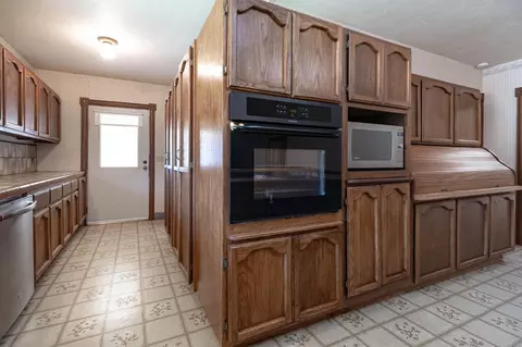 1111 Ullrey Ave, Escalon, CA 95320 photo 15