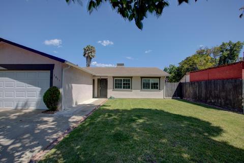 1017 Petaluma Dr, Modesto, CA 95351 photo 3