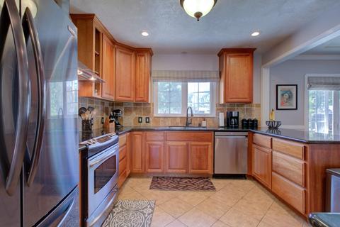 1223 E Canal Dr, Turlock, CA 95380 photo 40