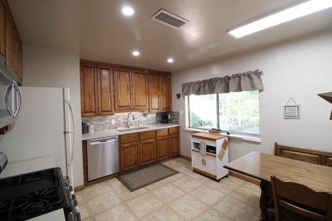 540 Packard Dr, Grass Valley, CA 95945 photo 2