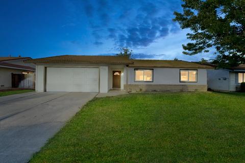 155 Emerald Oak Dr, Galt, CA 95632 photo 1
