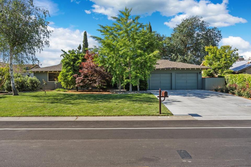 44253 S El Macero Dr, El Macero, CA 95618 51 Photos MLS 222062975