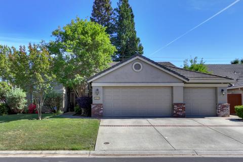 5219 Whisper Oaks Ln, Carmichael, CA 95608 photo 1